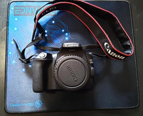 Canon Eos 250D met Sigma 17-70mm DC Lens, Audio, Tv en Foto, Fotocamera's Digitaal, Zo goed als nieuw, Canon, Ophalen