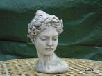 buste de femme a la couronne de fleurs en pierre ., Jardin & Terrasse, Enlèvement ou Envoi, Neuf
