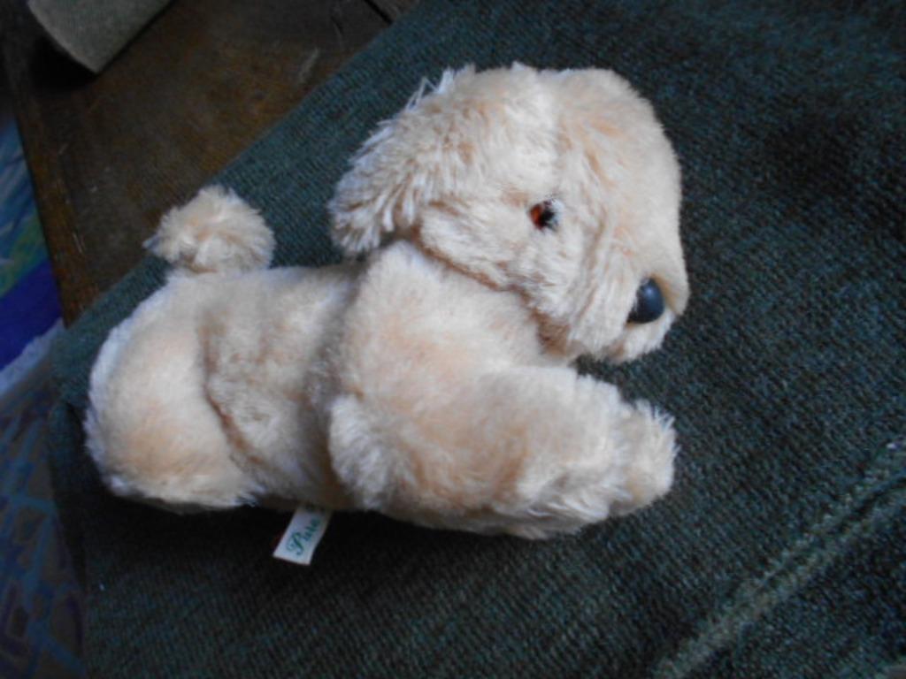 japan, hondje in zuivere wol, nieuwe staat en beer, Kinderen en Baby's, Speelgoed | Knuffels en Pluche, Nieuw, Hond, Ophalen of Verzenden