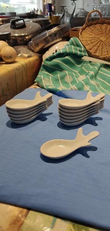 amuse lepels in wit keramiek 12 stuks, Keramiek, Nieuw, Ophalen of Verzenden, Kom(men)