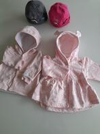 2 mutsjes en 2 zomerjasjes 1maand en 62, Ophalen of Verzenden, Zo goed als nieuw, Meisje, Jasje