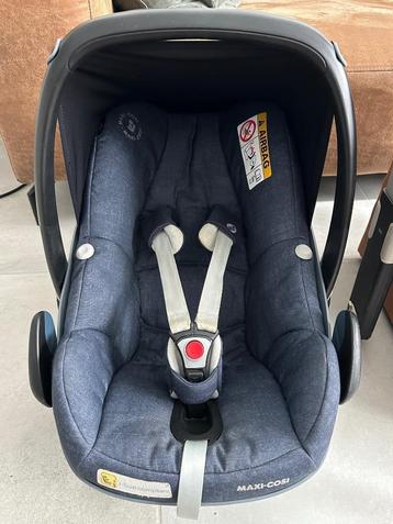 Maxi-cosi + FamilyFix disponible aux enchères