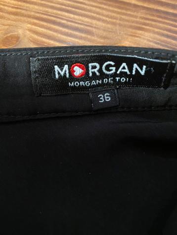 MORGAN ZWARTE ROK MAAT 36 disponible aux enchères