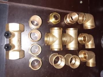 Lot pièces sanitaire chauffage LAITON CUIVRE beschikbaar voor biedingen