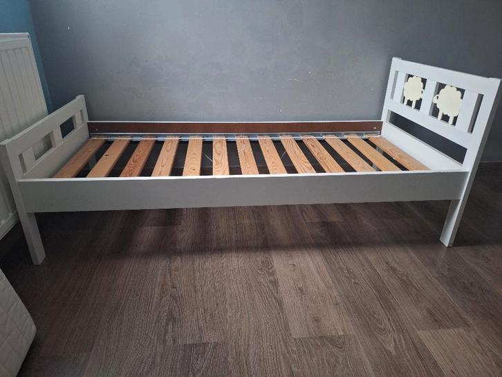 Lit IKEA 70x160 cm – Bon état, Kinderen en Baby's, Kinderkamer | Bedden, Gebruikt, 140 tot 160 cm, 70 tot 85 cm, Lattenbodem, Ophalen
