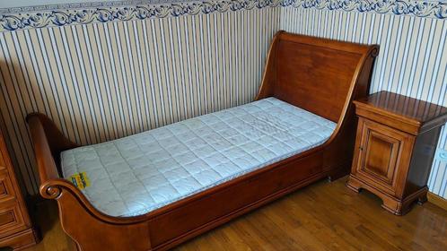 Eenpersoonsbed in retrostijl met volledige slaapkamer, Huis en Inrichting, Slaapkamer | Complete slaapkamers, Gebruikt, Eenpersoons
