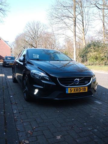Volvo v40 R design  beschikbaar voor biedingen