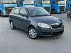 ⁠Skoda Fabia •⁠  ⁠15/07/2009 •⁠  ⁠192000.km •⁠  ⁠1.2i, Auto's, Skoda, Bedrijf, Handgeschakeld, Euro 4, Zilver of Grijs