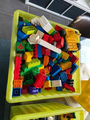 Grote partij duplo blokken incl camions, dieren en een trein beschikbaar voor biedingen