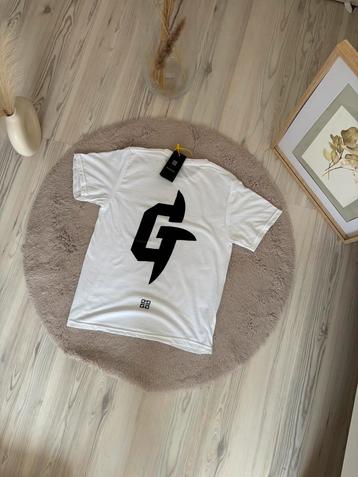 Givenchy T-shirt beschikbaar voor biedingen