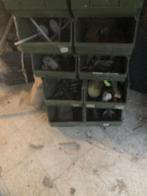 Compartiments de rangement avec contenu, Enlèvement, Remplie, Utilisé