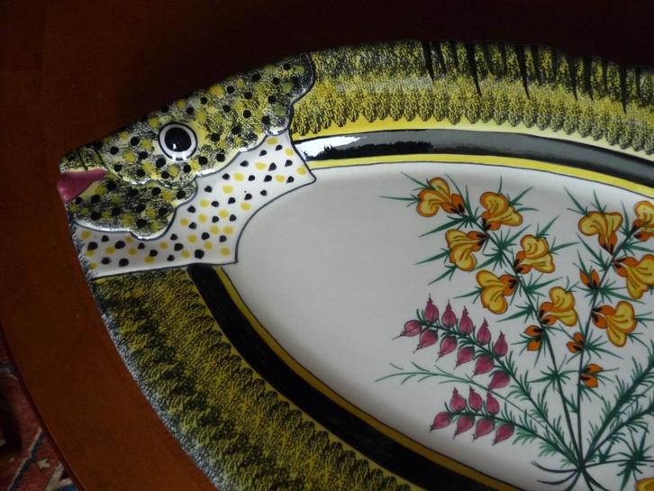 A VENDRE MAGNIFIQUE Plat à poisson en faïences "HB Henriot", Antiquités & Art, Antiquités | Céramique & Poterie, Enlèvement