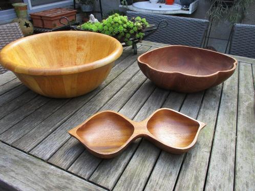 Houten schalen in Bamboo en in Teak, Huis en Inrichting, Woonaccessoires | Schalen en Manden, Zo goed als nieuw, Schaal, Overige materialen