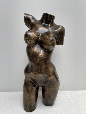 Antieke bronzen beeld naakte vrouw