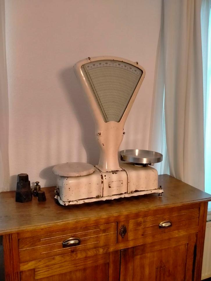 oude retro weegschaal, Huis en Inrichting, Tafels | Kaptafels, Gebruikt, Ophalen