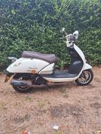Le scooter GTS 50cc Euro 4 démarre et se débarrasse parfaite, Vélos & Vélomoteurs, Cyclomoteurs | Zundapp, Enlèvement ou Envoi