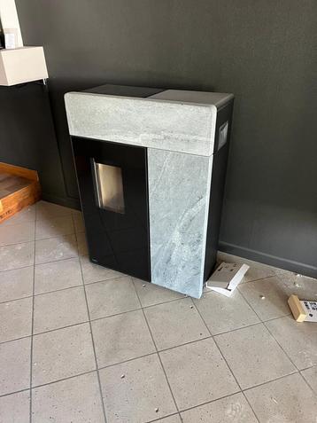 Rika pelletkachel, Huis en Inrichting, Haarden, Ophalen, Zo goed als nieuw