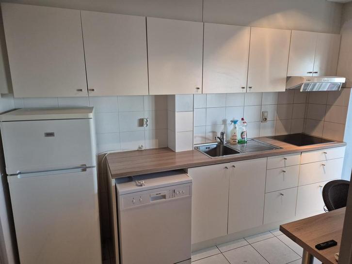 Keuken met elektrische inbouw toestellen, Huis en Inrichting, Keuken | Complete keukens, Zo goed als nieuw, Enkelwandige keuken