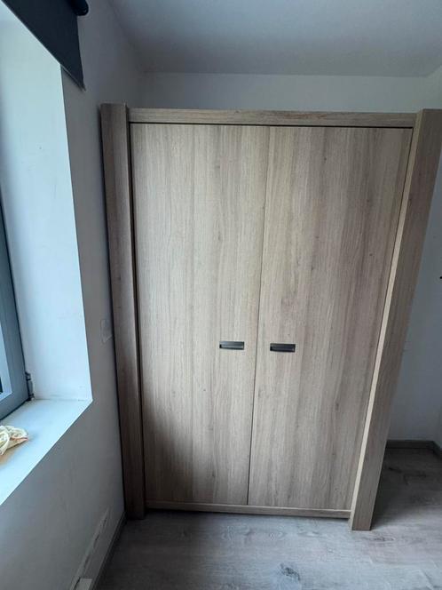 Kast + nachtkastje, Kinderen en Baby's, Kinderkamer | Commodes en Kasten, Gebruikt, Kast, 105 cm of meer, 100 cm of meer, 50 tot 70 cm