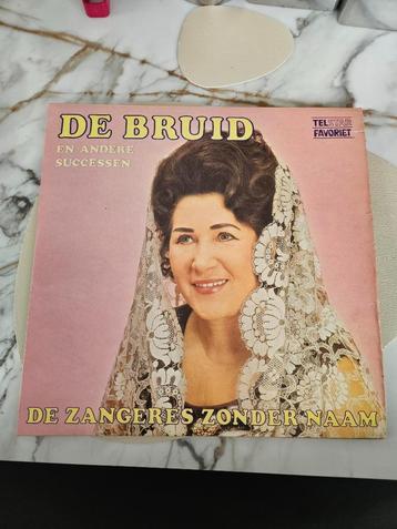 "De Bruid en Andere Successen" van De Zangeres Zonder Naam beschikbaar voor biedingen