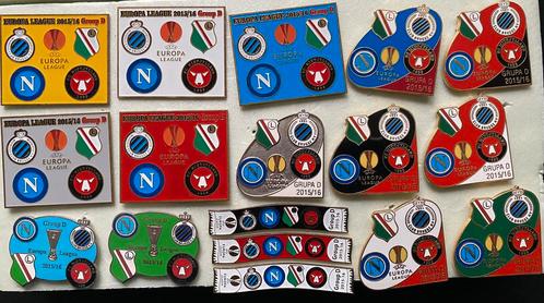 PIN Club Brugge FC BRUGES NAPELS NAPOLI 3e 't stuk, Verzamelen, Speldjes, Pins en Buttons, Zo goed als nieuw, Speldje of Pin, Sport