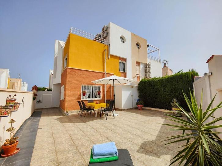Hoekwoning met ruim terras op  Orihuela Costa, Immo, Buitenland, Spanje, Woonhuis, Overige