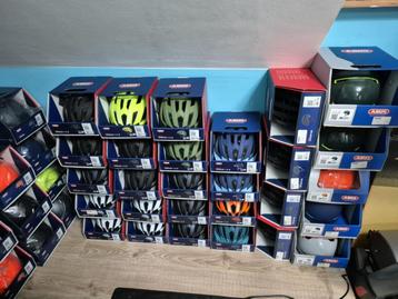 Lot Nieuwe Abus fietshelmen 51stuks beschikbaar voor biedingen