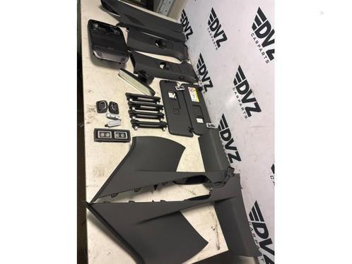 Stijlbekleding A + B + C van een Volkswagen Tiguan, Auto-onderdelen, Interieur en Bekleding, Volkswagen, Gebruikt, 3 maanden garantie