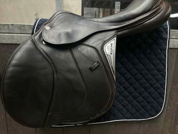 Equiline Nick Skelton springzadel  beschikbaar voor biedingen