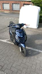 Piaggio zip 50 cc a klasse, Fietsen en Brommers, Scooters | Piaggio, Ophalen, Zip, Klasse A (25 km/u), Zo goed als nieuw