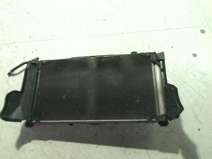 RADIATEUR COMPLEET Toyota C-HR (X1,X5) (DT4221356022), Auto-onderdelen, Airco en Verwarming, Toyota, Gebruikt