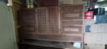 Kast uit de Congo  beschikbaar voor biedingen