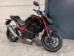 Honda CB750 Hornet met Quikshifter (bj 2023), Motoren, Motoren | Honda, 750 cc, Bedrijf, Meer dan 35 kW, Overig