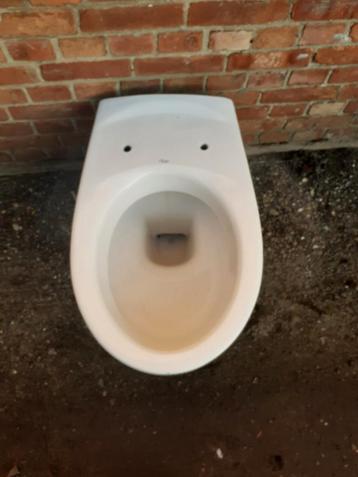 Nieuwe toilet beschikbaar voor biedingen