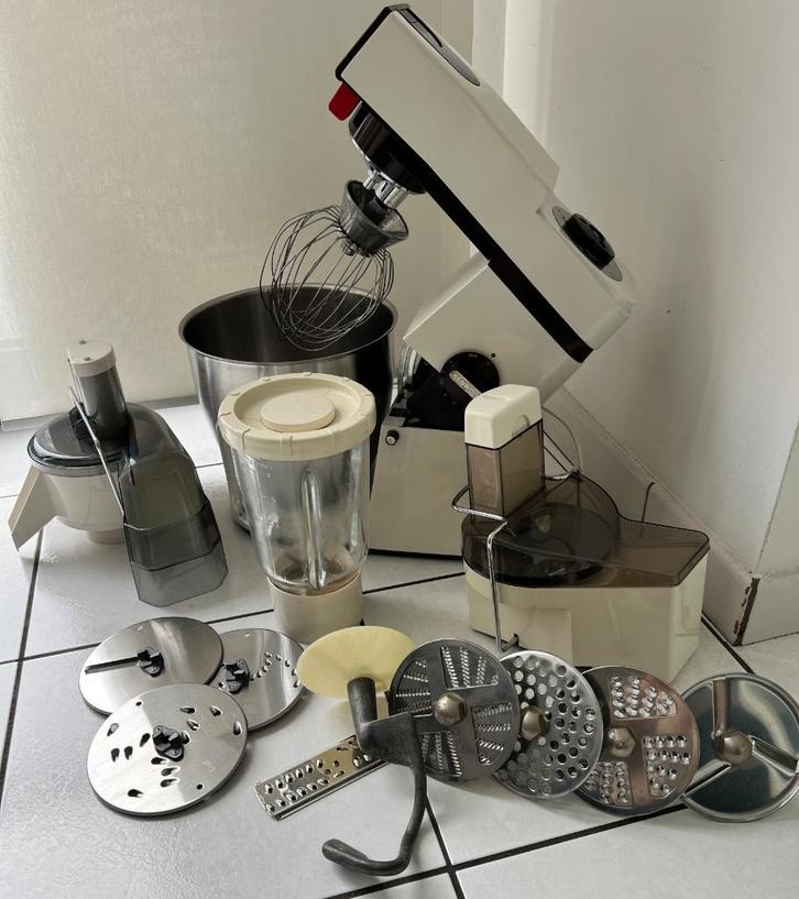 Kenwood keukenrobot, Elektronische apparatuur, Keukenmixers, Gebruikt, 4 liter of meer, Ophalen of Verzenden