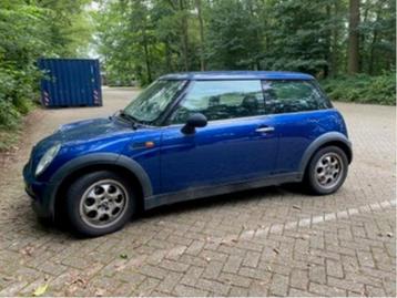 Portier 2Deurs links van een BMW Mini One (862)