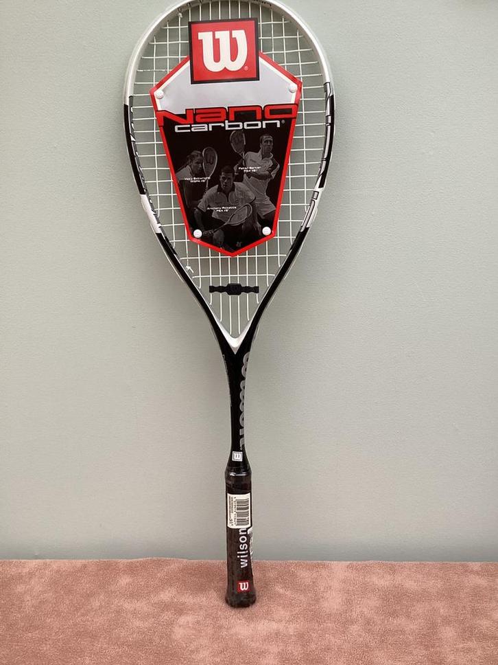 NIEUW ! WILSON NANO CARBON FORCE YOKELESS SQUASHRAKET+ZAK, Sport en Fitness, Squash, Zo goed als nieuw, Ophalen