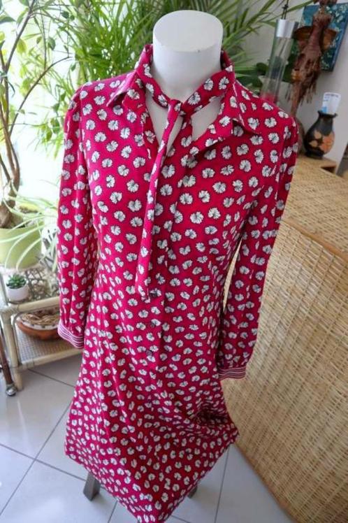 vintage dressing bloemen jurk, Kleding | Dames, Jurken, Gedragen, Maat 38/40 (M), Rood, Onder de knie, Ophalen of Verzenden
