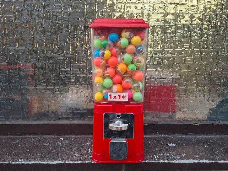 Machine à capsules Brabo comprenant 150 capsules, Collections, Machines | Autre, Enlèvement ou Envoi