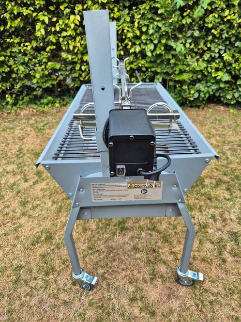 Barbecue SILVER STYLE met  draaispit XXL een keer gebruikt., Tuin en Terras, Houtskoolbarbecues, Zo goed als nieuw, Ophalen