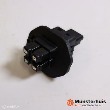 Schakelaar contactdoos Renault Express  252163895R beschikbaar voor biedingen