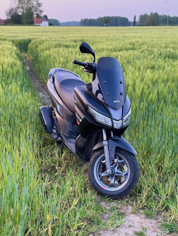 Brommer aprilia, Fietsen en Brommers, Brommers | Crossbrommers, Zo goed als nieuw, Overige merken, Ophalen