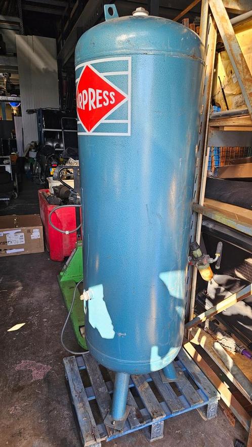 Compressor Hydrovane en airpress 350 Ltr tank, Doe-het-zelf en Bouw, Compressors, Gebruikt, Ophalen