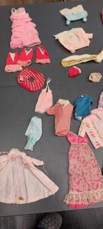 Lot Barbie kleding jaar 1960 1970 vintage, Verzamelen, Ophalen of Verzenden, Gebruikt