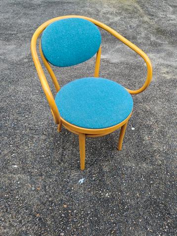 Vintage armstoel Le Corbusier Thonet beschikbaar voor biedingen