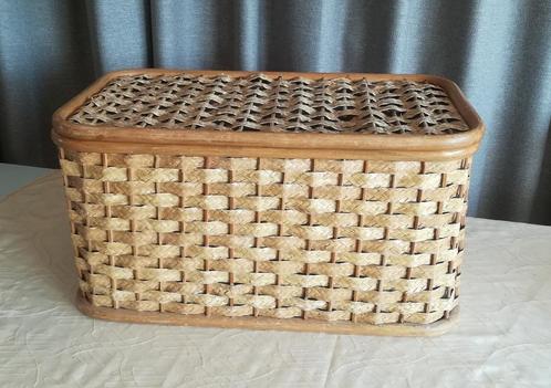 Grote rieten mand, Huis en Inrichting, Woonaccessoires | Schalen en Manden, Gebruikt, Mand, Rechthoekig, Overige materialen, Ophalen of Verzenden