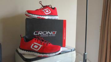 Chaussures de sport New Crono taille 43
