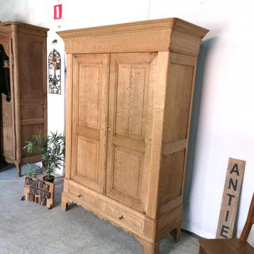 Antieke geloogde eiken Louis Philippe kleerkast H 2m B 148 beschikbaar voor biedingen