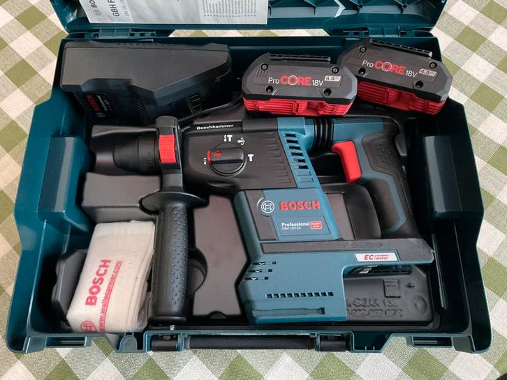 Bosch Professional GBH18V-26 + oplader +  2 x 4.0 Ah ProCore, Bricolage & Construction, Outillage | Foreuses, Neuf, Marteau perforateur et/ou Marteau piqueur