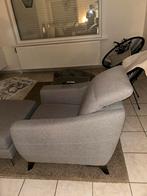 Mooie èènzit met bijhorende poef, Huis en Inrichting, Ophalen, Zo goed als nieuw, Eenpersoons, Stof